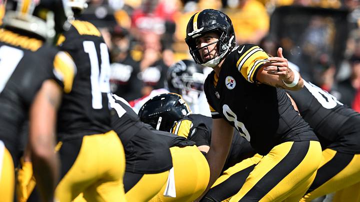 Sep 13, 2026; Pittsburgh, Pennsylvania, USA;  Pittsburgh Steelers quarterback Aaron Rodgers (8) calls an audible during the first quarter against the Atlanta Falcons at Acrisure Stadium.  Mandatory Credit: Barry Reeger-Imagn Images