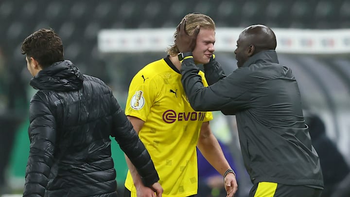 Otto Addo freut sich mit Erling Haaland (Archivbild) Otto Addo freut sich mit Erling Haaland (Archivbild)