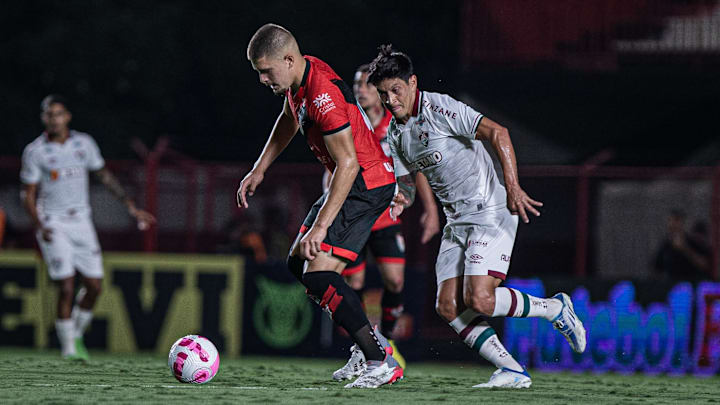 Fluminense e Atlético-GO fizeram jogo equilibrado em Goiânia