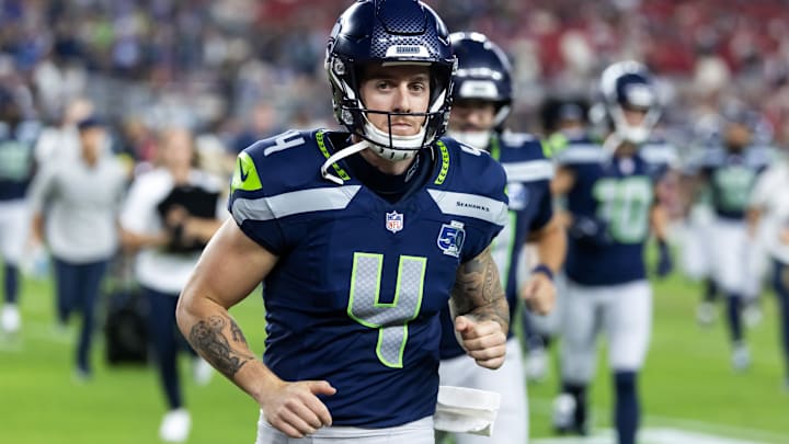 Sep 25, 2025; Glendale, Arizona, USA; Seattle Seahawks punter Michael Dickson (4) against the Arizona Cardinals at State Farm Stadium. Sep 25, 2025; Glendale, Arizona, USA; Seattle Seahawks punter Michael Dickson (4) against the Arizona Cardinals at State Farm Stadium.