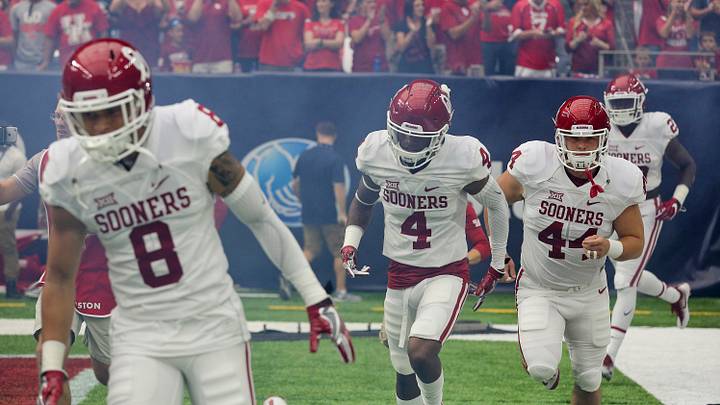 Oklahoma Sooners take the field against the Houston Cougars at NRG Stadium. Houston Cougars won 33 to 23. Oklahoma Sooners take the field against the Houston Cougars at NRG Stadium. Houston Cougars won 33 to 23.