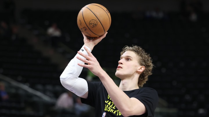 Mar 25, 2024; Salt Lake City, Utah, USA; Utah Jazz forward Lauri Markkanen warms up before the game against the Dallas Mavericks at Delta Center. Mandatory Credit: Rob Gray-USA TODAY Sports Mar 25, 2024; Salt Lake City, Utah, USA; Utah Jazz forward Lauri Markkanen warms up before the game against the Dallas Mavericks at Delta Center. Mandatory Credit: Rob Gray-USA TODAY Sports
