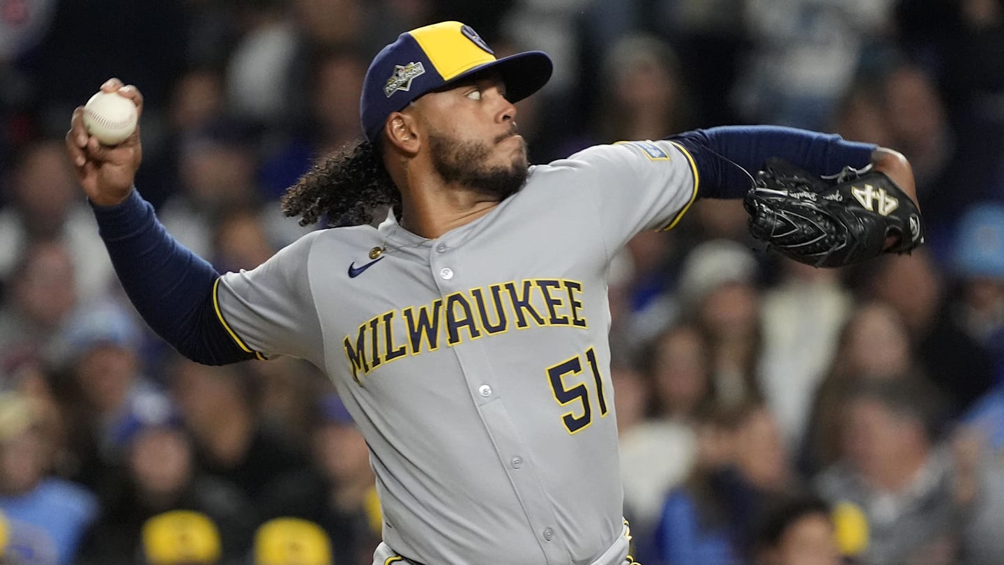 Source: Freddy Peralta open to signing extension with Mets