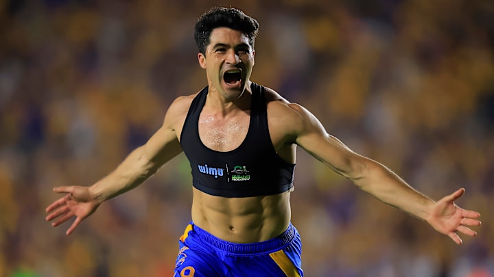 El argentino Nico Ibáñez le dio el triunfo a Tigres en el Clásico Regio