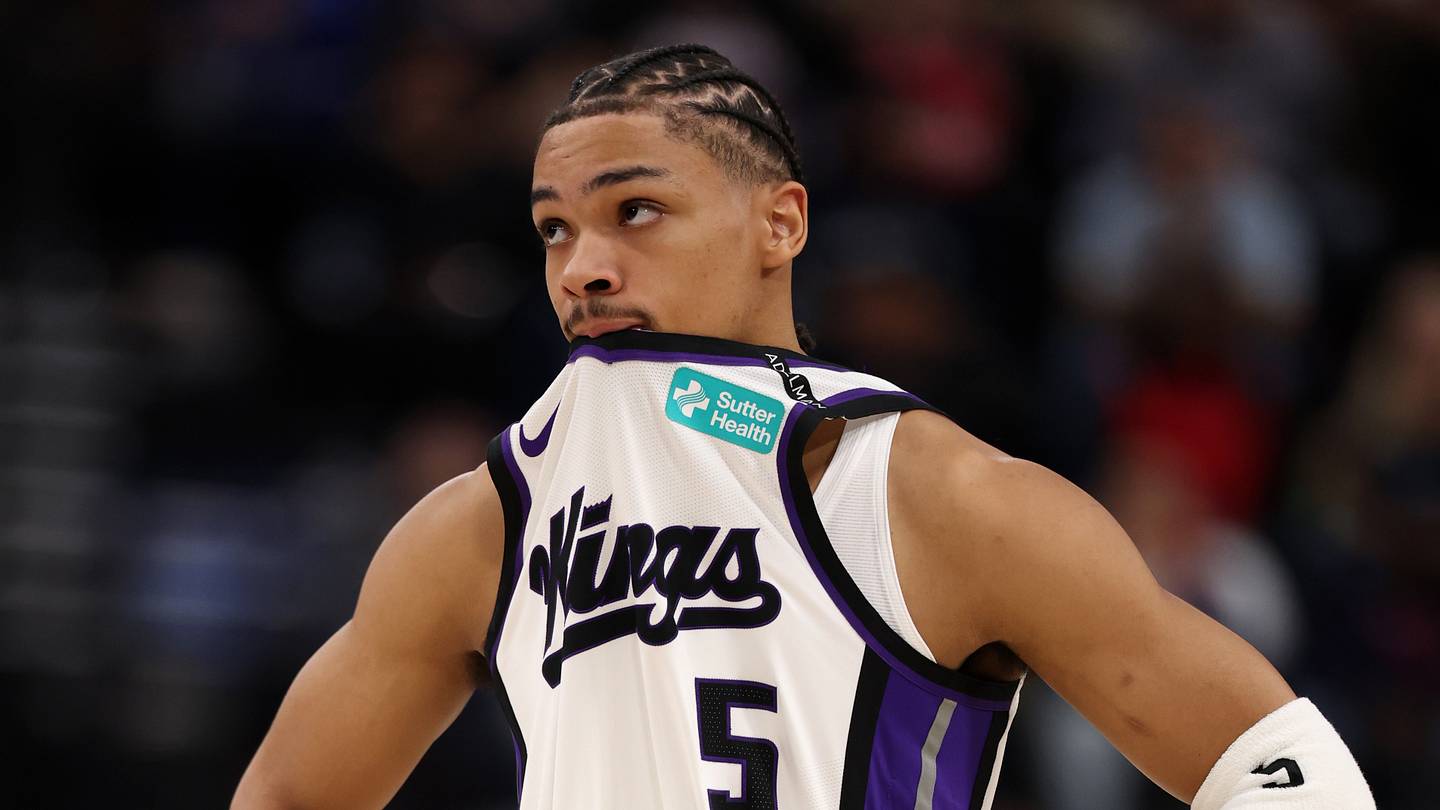 Three Takeaways From Kings Season Opening Loss to Clippers