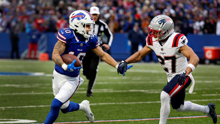 Buffalo Bills wide receiver Khalil Shakir (10) tries to get outside of New England Patriots cornerback Myles Bryant (27) for a short gain. Buffalo Bills wide receiver Khalil Shakir (10) tries to get outside of New England Patriots cornerback Myles Bryant (27) for a short gain.