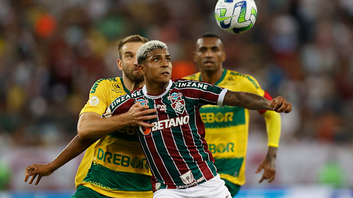 Fluminense encara o Dourado no Mato Grosso