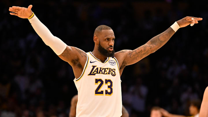 Sacramento Kings v Los Angeles Lakers Sacramento Kings v Los Angeles Lakers