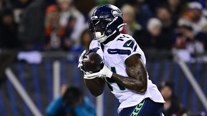 Dec 26, 2024; Chicago, Illinois, USA; Seattle Seahawks wide receiver DK Metcalf (14) makes a catch against the Chicago Bears during the first quarter at Soldier Field. Mandatory Credit: Daniel Bartel-Imagn Images