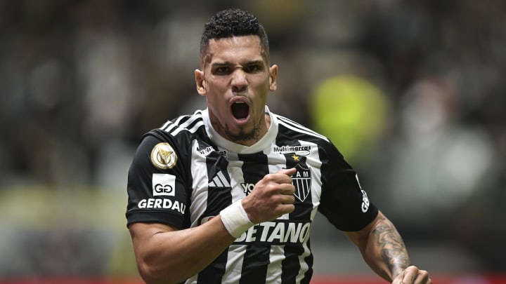 Paulinho é um dos destaques do Atlético-MG na temporada