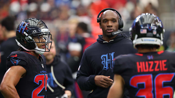 Jan 4, 2026; Houston, Texas, USA; Houston Texans head coach Demeco Ryans with cornerback Myles Bryant (25) on the sidelines during the second half against the Indianapolis Colts at NRG Stadium. Mandatory Credit: Thomas Shea-Imagn Images Jan 4, 2026; Houston, Texas, USA; Houston Texans head coach Demeco Ryans with cornerback Myles Bryant (25) on the sidelines during the second half against the Indianapolis Colts at NRG Stadium. Mandatory Credit: Thomas Shea-Imagn Images