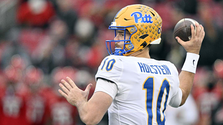 Nov 23, 2024; Louisville, Kentucky, USA; Pittsburgh Panthers quarterback Eli Holstein (10) throws against the Louisville Cardinals during the first quarter at L&N Federal Credit Union Stadium. Mandatory Credit: Jamie Rhodes-Imagn Images Nov 23, 2024; Louisville, Kentucky, USA; Pittsburgh Panthers quarterback Eli Holstein (10) throws against the Louisville Cardinals during the first quarter at L&N Federal Credit Union Stadium. Mandatory Credit: Jamie Rhodes-Imagn Images