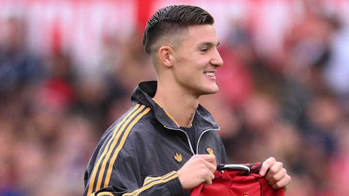 Benjamin Sesko já foi apresentado à torcida