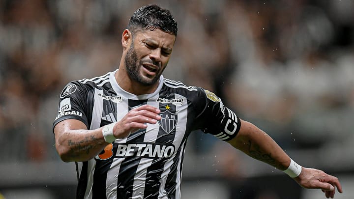 Hulk segue fora de combate por motivo de lesão Hulk segue fora de combate por motivo de lesão