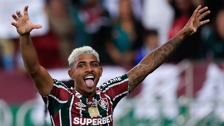 Comemoração imitando urso é característica de JK