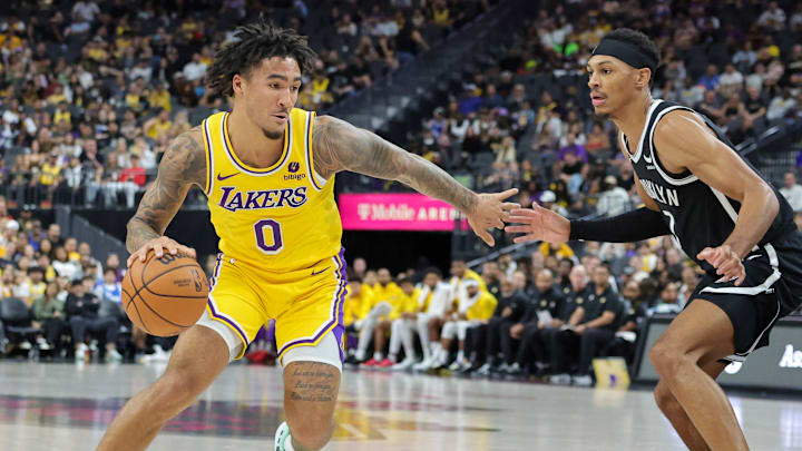 Jalen Hood-Schifino aún no acciona con el equipo principal de Lakers en la actual campaña