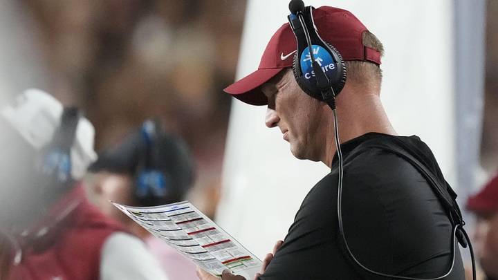 Oct 18, 2025; Tuscaloosa, Alabama, USA; Alabama head coach Kalen DeBoer studies his play sheet during the second quarter against the Tennessee Volunteers at Saban Field at Bryant-Denny Stadium. Mandatory Credit: Gary Cosby-USA TODAY Network via Imagn Images Oct 18, 2025; Tuscaloosa, Alabama, USA; Alabama head coach Kalen DeBoer studies his play sheet during the second quarter against the Tennessee Volunteers at Saban Field at Bryant-Denny Stadium. Mandatory Credit: Gary Cosby-USA TODAY Network via Imagn Images