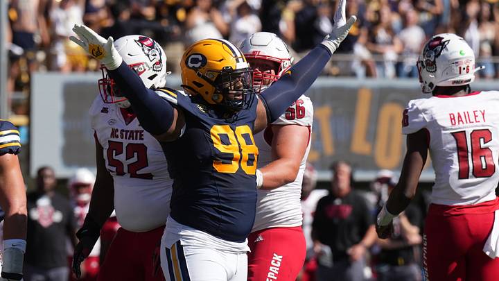 Cal defensive lineman Nate Burrell Cal defensive lineman Nate Burrell