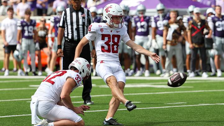 Washington State Cougars kicker Jack Stevens (38) misses a field goal in the first quarter against the Kansas State Wildcats in a Week 2 game at Bill Snyder Family Football Stadium. 