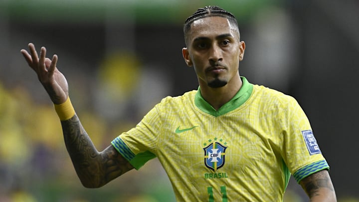 Raphinha, de pênalti, marcou gol contra a Colômbia