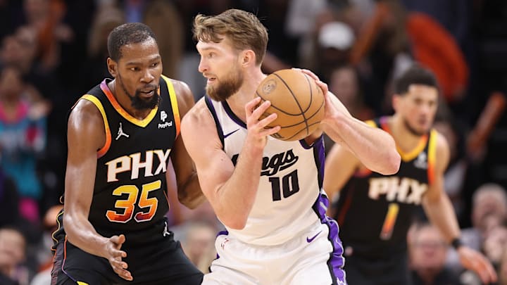 Sacramento Kings v Phoenix Suns