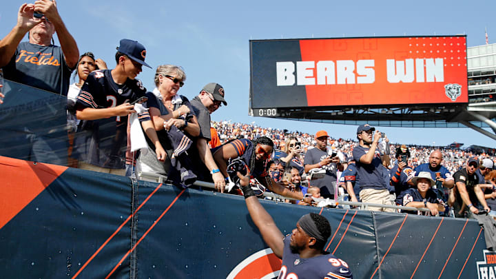 The governor thinks the Bears should pay off the remaining debt on Soldier Field even though they've paid their share of the bill.