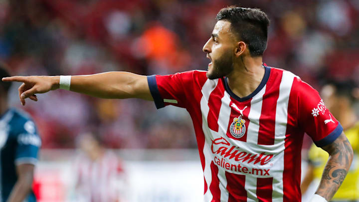 Alexis Vega se convirtió en el villano de la noche al fallar un penal que pudo darle el triunfo a Chivas sobre Pachuca. Alexis Vega se convirtió en el villano de la noche al fallar un penal que pudo darle el triunfo a Chivas sobre Pachuca.