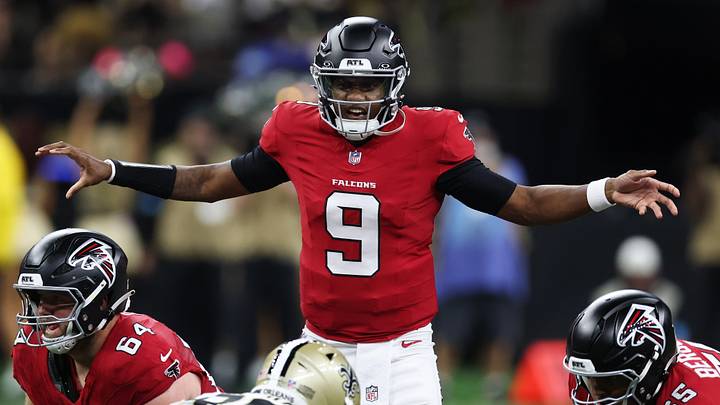 Michael Penix Jr. was-15-for-20 for 223 yards and a touchdown on Monday, complementing the Falcons' 205 rushing yards. Michael Penix Jr. was-15-for-20 for 223 yards and a touchdown on Monday, complementing the Falcons' 205 rushing yards.