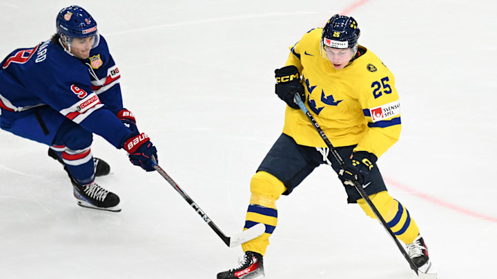 IHOCKEY-JUNIOR-USA-SWE