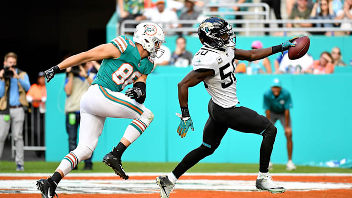 Dec 23, 2018; Miami Gardens, FL, USA; Jacksonville Jaguars outside linebacker Telvin Smith (50) runs