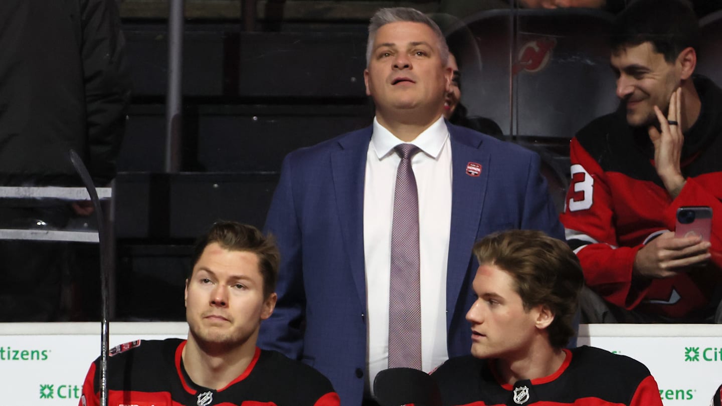 Sheldon Keefe's next move after going viral sets the tone for the rest of the season