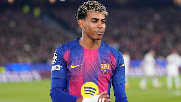 Lamine yamal et le FC Barcelone sont qualifiés pour les huitièmes de finale de C1. Lamine yamal et le FC Barcelone sont qualifiés pour les huitièmes de finale de C1.