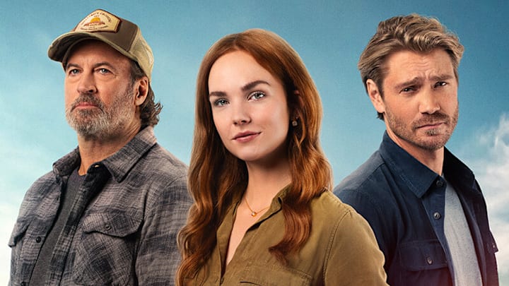 Sullivan’s Crossing -- Image Number: SUL_S2_8x12_POST.jpg — Pictured (L-R): Scott Patterson as Sully Sullivan, Maggie Kohan as Maggie Sullivan, and Chad Michael Murray as Cal Jones