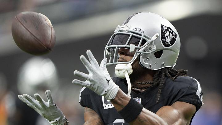 November 5, 2023; Paradise, Nevada, USA; Las Vegas Raiders wide receiver Davante Adams (17) warms up before the game against the New York Giants at Allegiant Stadium. Mandatory Credit: Kyle Terada-USA TODAY Sports November 5, 2023; Paradise, Nevada, USA; Las Vegas Raiders wide receiver Davante Adams (17) warms up before the game against the New York Giants at Allegiant Stadium. Mandatory Credit: Kyle Terada-USA TODAY Sports