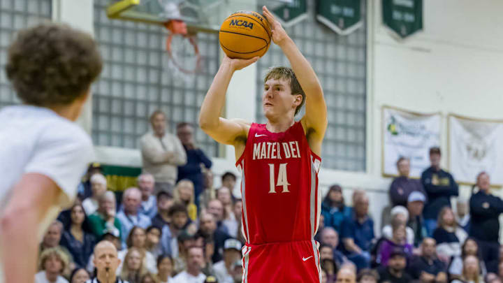 Mater Dei shooting guard Mater Dei shooting guard