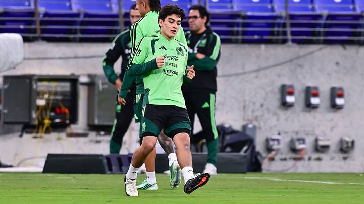 Rafa Márquez vio crecer a Lamine Yamal en el Barça y ahora protege a Mora Rafa Márquez vio crecer a Lamine Yamal en el Barça y ahora protege a Mora