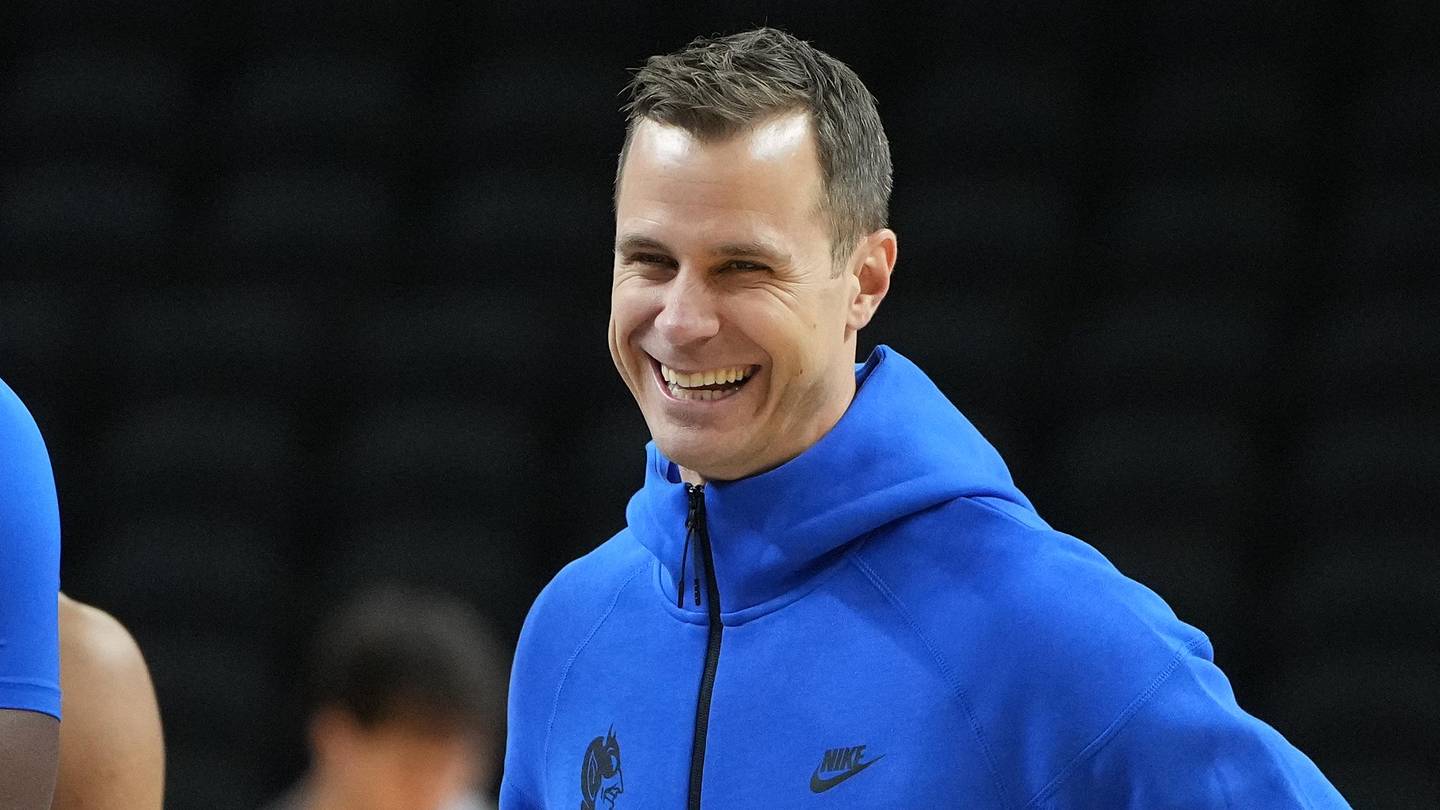 Jon Scheyer proves he is Duke through and through by rebuffing NBA temptation