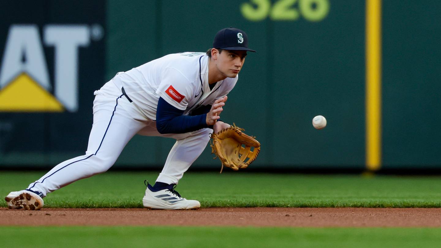 Mariners’ Cole Young Gold Glove Finalist Nod Settles Key 2027 Roster Question