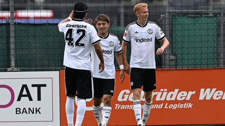 Eintracht Frankfurt testet gegen den FSV Frankfurt