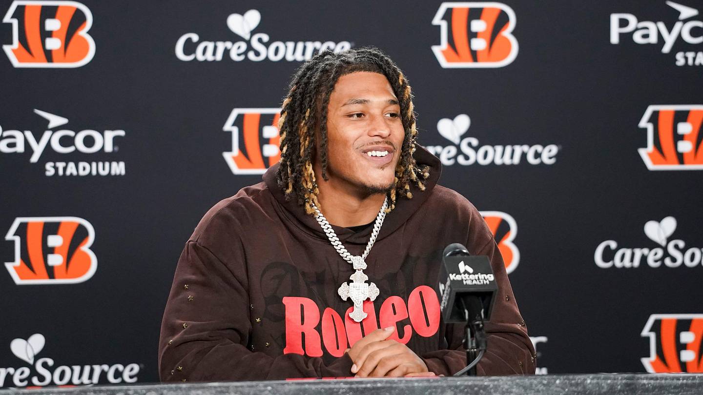Bengals Top Pick Cashius Howell Signs Rookie Contract, Compl