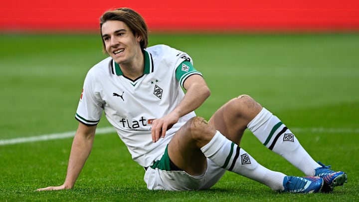 Florian Neuhaus Florian Neuhaus