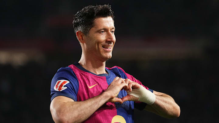 Robert Lewandowski est annoncé titulaire. Robert Lewandowski est annoncé titulaire.