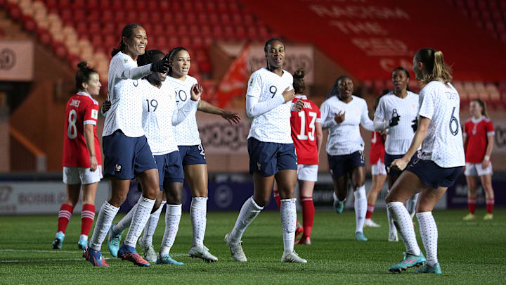 Les Bleues vont débuter la compétition face aux Italiennes. Les Bleues vont débuter la compétition face aux Italiennes.