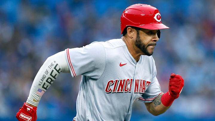 Pham defiende los colores de los Rojos 