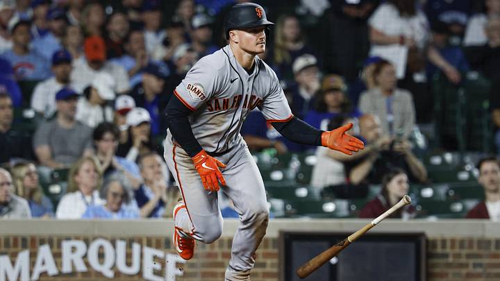 San Francisco Giants third baseman Matt Chapman (26) hits an RBI single against the Chicago Cubs during the 10th inning. San Francisco Giants third baseman Matt Chapman (26) hits an RBI single against the Chicago Cubs during the 10th inning.