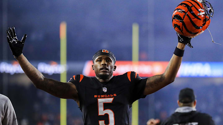 Dec 28, 2024; Cincinnati, Ohio, USA; Cincinnati Bengals wide receiver Tee Higgins (5) walks off the field after the victory over the Denver Broncos at Paycor Stadium. Mandatory Credit: Katie Stratman-Imagn Images Dec 28, 2024; Cincinnati, Ohio, USA; Cincinnati Bengals wide receiver Tee Higgins (5) walks off the field after the victory over the Denver Broncos at Paycor Stadium. Mandatory Credit: Katie Stratman-Imagn Images