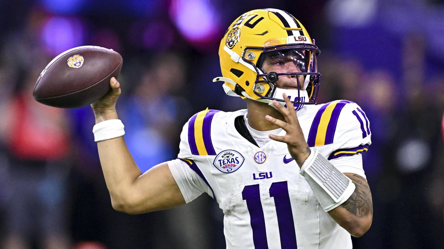 LSU QB Commit Shows Off Talent During 7-on-7 Event