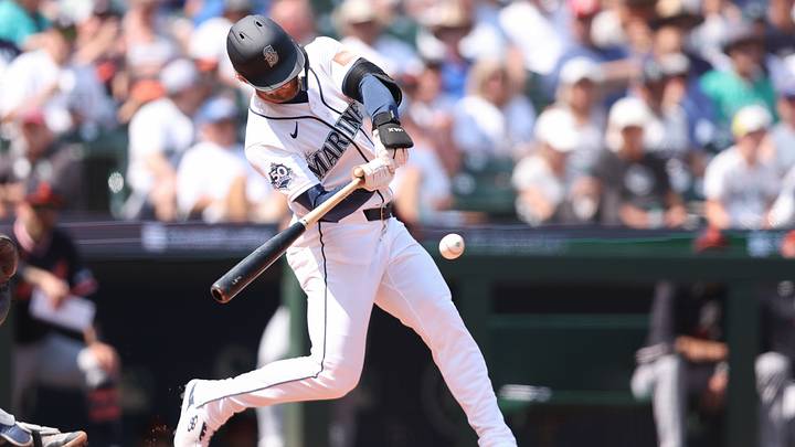 Aug 6, 2026; Seattle, Washington, USA; Seattle Mariners left fielder Taylor Ward (27) singles in the third inning against the Detroit Tigers at T-Mobile Park. Mandatory Credit: Kevin Ng-Imagn Images Aug 6, 2026; Seattle, Washington, USA; Seattle Mariners left fielder Taylor Ward (27) singles in the third inning against the Detroit Tigers at T-Mobile Park. Mandatory Credit: Kevin Ng-Imagn Images