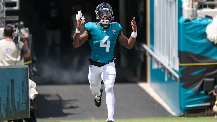 Sep 7, 2025; Jacksonville, Florida, USA; Jacksonville Jaguars running back Tank Bigsby (4) takes the field prior to a game against the Carolina Panthers at EverBank Stadium. Mandatory Credit: Nathan Ray Seebeck-Imagn Images