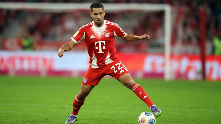 Raphael Guerreiro muss den FC Bayern wohl verlassen 